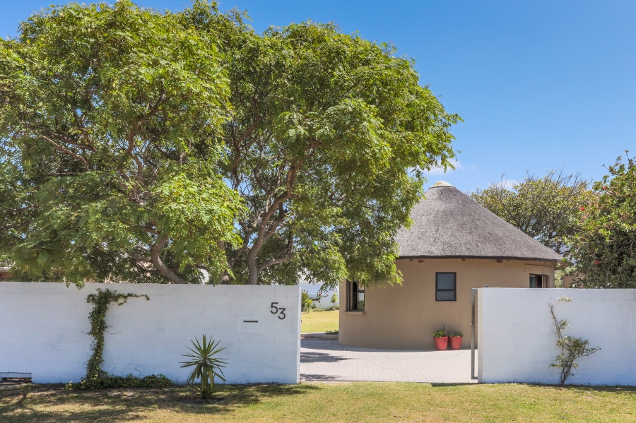 1 Bedroom Property for Sale in Sandbaai Western Cape